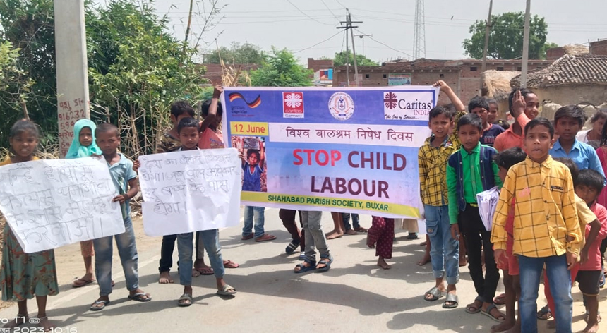 Awareness rallies call for safeguarding the rights of the children –  Caritas India Global Program
