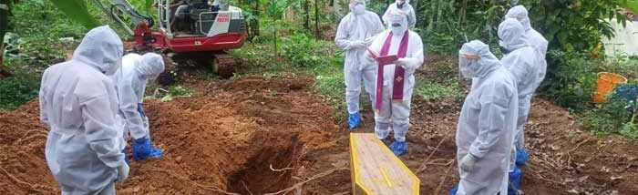 Caritas Samaritans helping in funeral of Covid victims