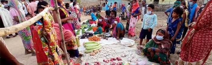 Household women set up “Hamar Bazaar”
