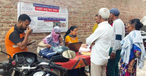 A help desk at Delhi labour chowks is fixing India’s migrant welfare gap