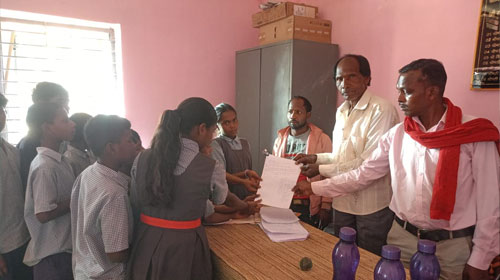 Children Bring Road Connectivity Issue to Gram Sabha