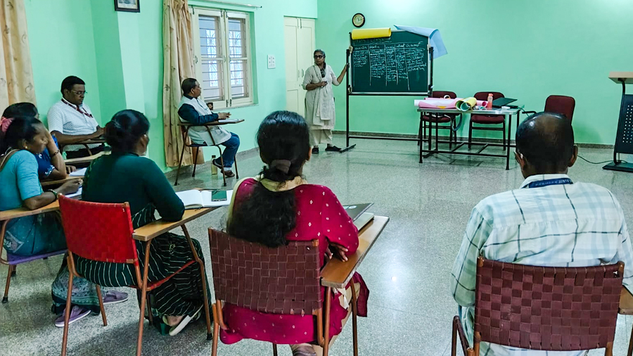 Gujarat’s Rural Women Rewrite the Rules of Local Governance, Evaluation Finds